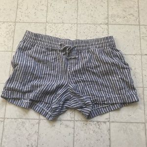 Women’s Blue Striped Pull On Shorts. Size Large